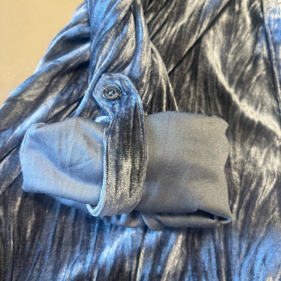 Maurice’s Velvet button down shirt women’s XXL - Picture 2 of 6
